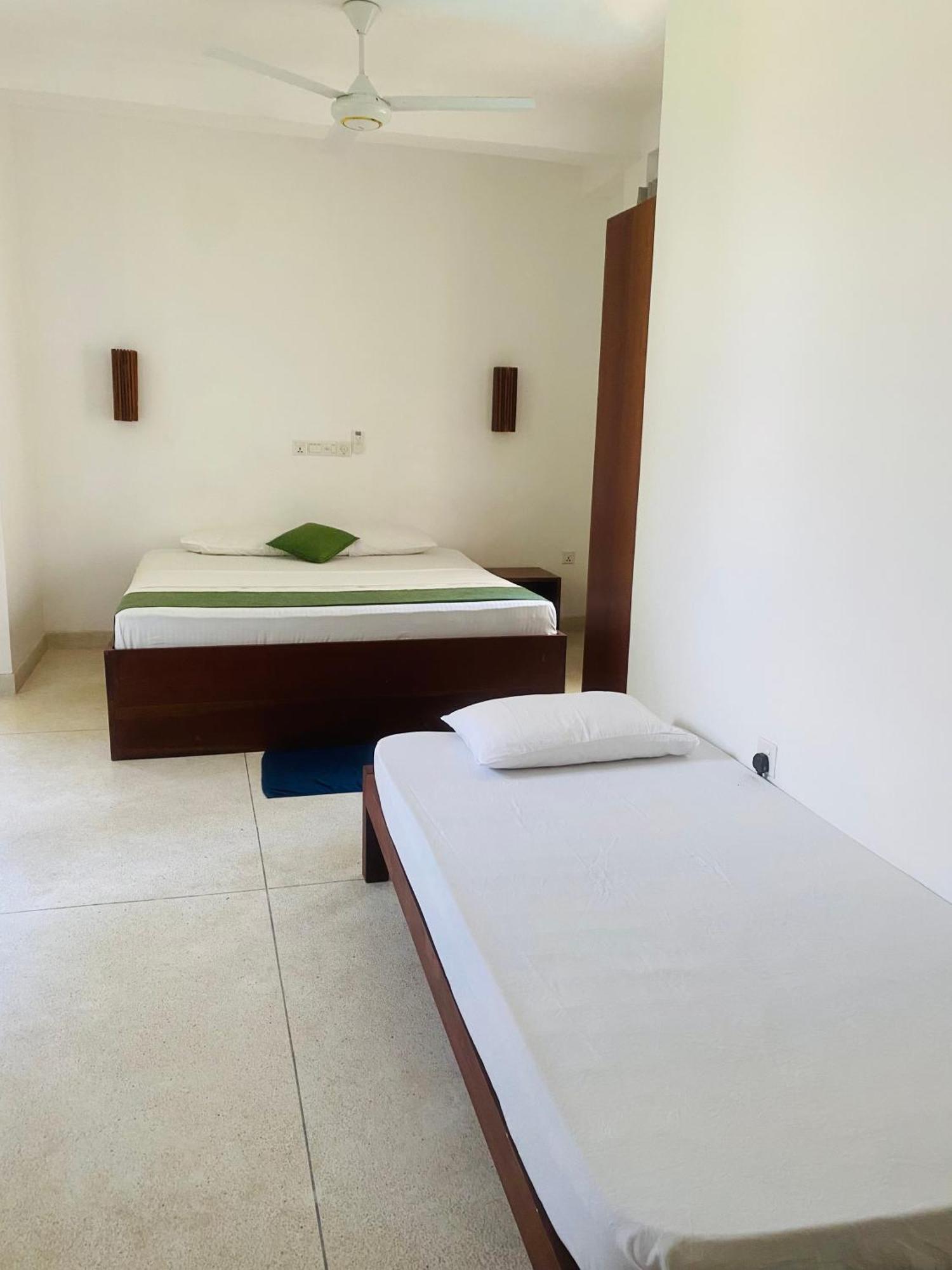 ホテル Bienvenido Cozy Madiha マータラ 部屋 写真