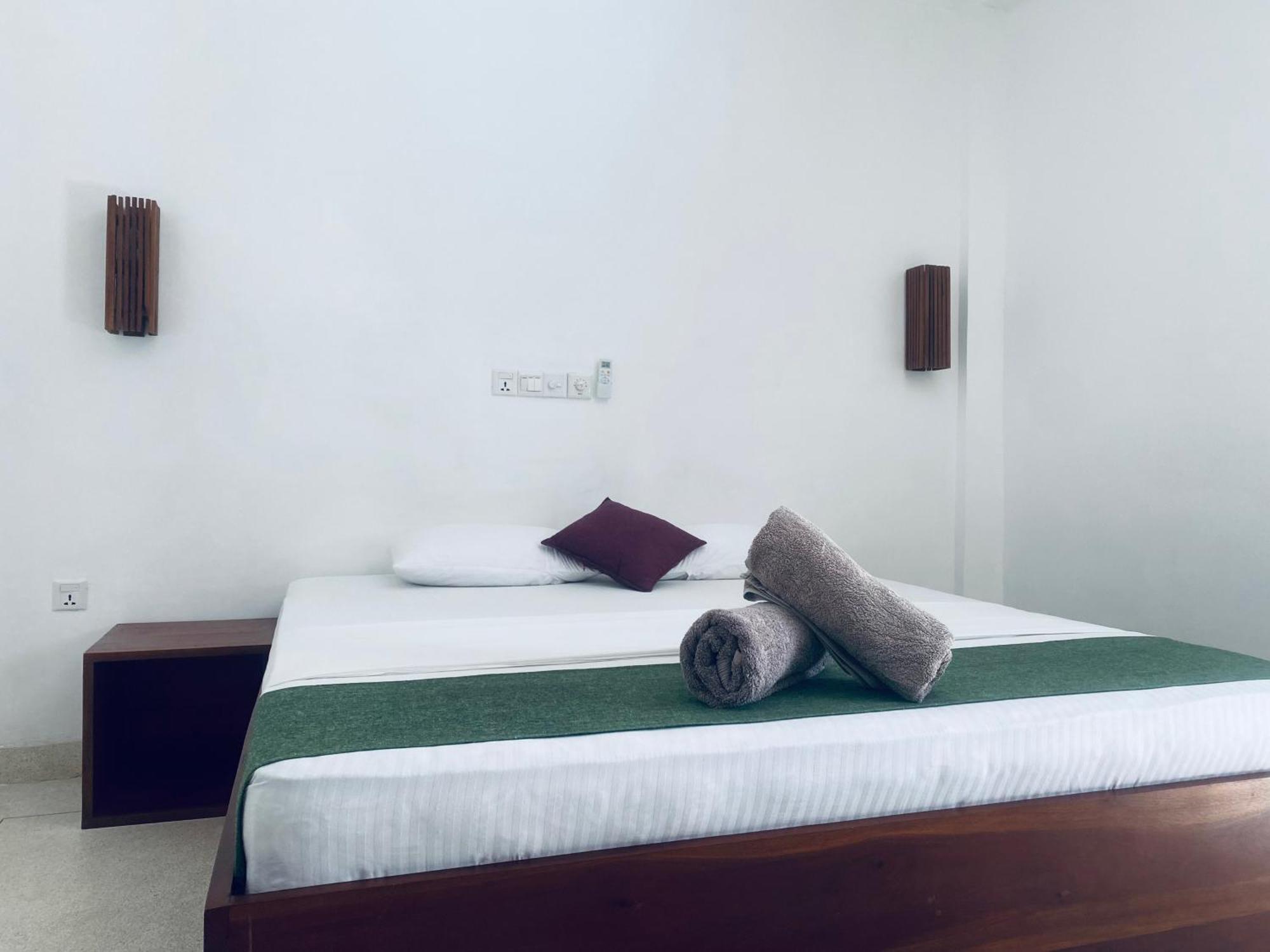ホテル Bienvenido Cozy Madiha マータラ 部屋 写真